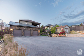Photo 6 for 1910 N Cove- Springs Way