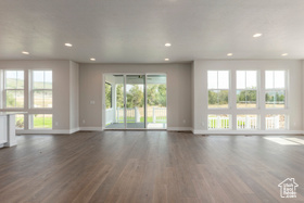 Photo 5 for 2989 Rock View Dr #105