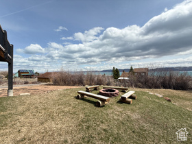 Photo 3 for 288 W Stuart Dr