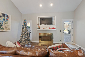 Photo 4 for 819 N Juniperpoint Dr