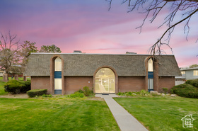 Photo 2 for 66 W Lester Ave #K21