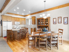 Photo 4 for 1119 N Matterhorn Ct