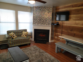 Photo 3 for 3615 N Wolf Lodge Dr #211