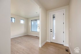 Photo 3 for 2862 E Hayloft Ln #216