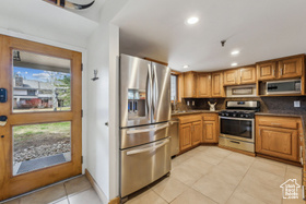 Photo 3 for 1450 Deer Valley Dr