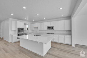 Photo 3 for 2041 E Burger St #1245