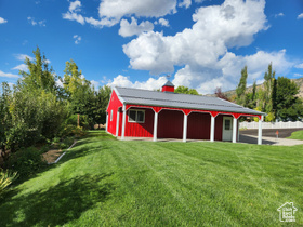 Photo 5 for 1075 Grandview Dr