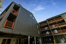 Photo 2 for 1487 Woodside Ave #103B