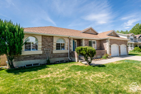 Photo 2 for 720 E 50 North