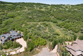 1085  Primrose Pl MLS #2079299