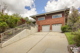 Photo 2 for 3520 Kingston Cir
