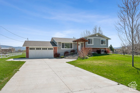 Photo 2 for 550 Pine Canyon Rd