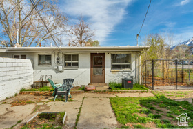 Photo 3 for 1021 W 100 North