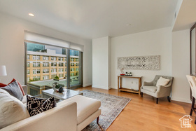 Photo 3 for 45 W South Temple St #701