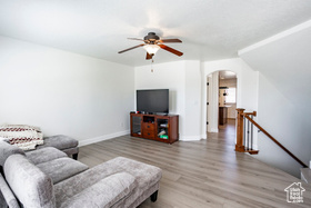Photo 4 for 4043 E Oakland Hills Dr