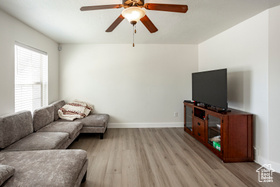 Photo 2 for 4043 E Oakland Hills Dr
