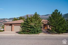 Photo 3 for 1059 S Ridge Rd