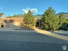 Photo 2 for 1059 S Ridge Rd