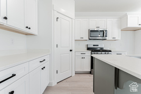 Photo 4 for 2797 N Red Velvet Ln #2326