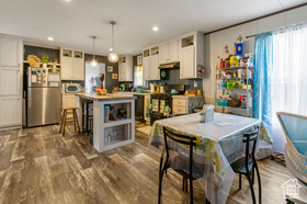 Photo 6 for 370 Galahad St