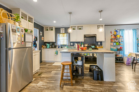 Photo 3 for 370 Galahad St