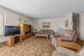 Photo 5 for 375 Hillcrest