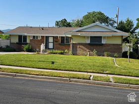 Photo 3 for 302 E 1400 North