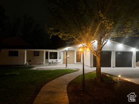 Photo 3 for 4698 S Bron Breck St