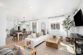 Photo 2 for 246 E Wasatch Ave #201