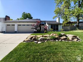 Photo 1 for 418 E Bridlewalk Ln