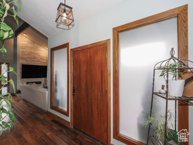 Photo 6 for 418 E Bridlewalk Ln