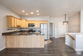 Photo 3 for 1048 W Shepard Creek Pkwy #4