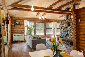 Photo 4 for 9290 E Bobcat Haven Ln