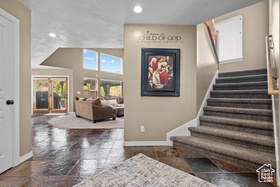 Photo 3 for 288 S Hillside Dr
