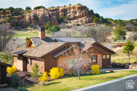 Photo 1 for 181 N Club Cabins Ct