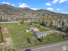 Photo 2 for 1745 Old Ranch Rd