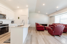Photo 3 for 475 W 60 South #L303