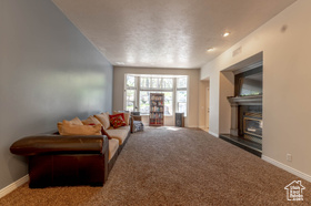 Photo 4 for 889 E Ben Lomond Ave