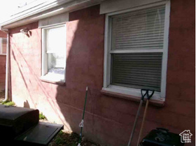 Photo 3 for 862 E Menlo Ave