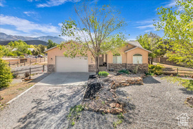 Photo 1 for 950 N Horsemans Park Dr
