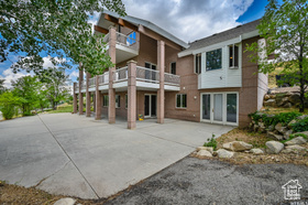 Photo 4 for 320 S Old Farm Ln