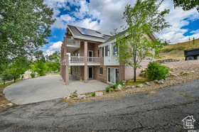 Photo 5 for 320 S Old Farm Ln