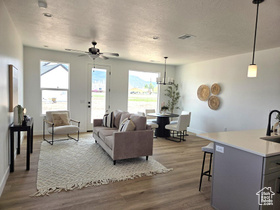 Photo 4 for 4889 N Springfield Cir #15