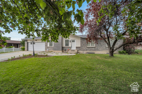 Photo 2 for 665 E Howard Dr
