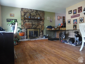 Photo 5 for 477 W Grand Cir