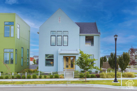 Photo 1 for 6721 W Lake Ave #121