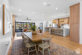 Photo 4 for 898 W Sapphire Sky Ln