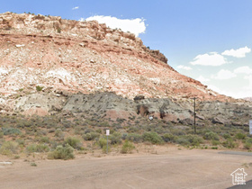 400 W Main St MLS #2083656