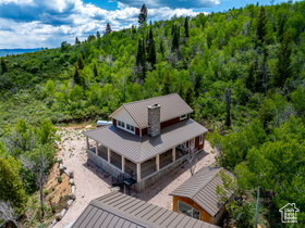 Photo 4 for 3431 S Panorama Dr