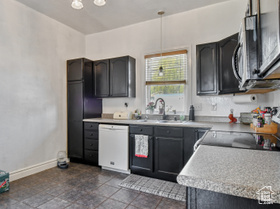 Photo 5 for 489 E Center St